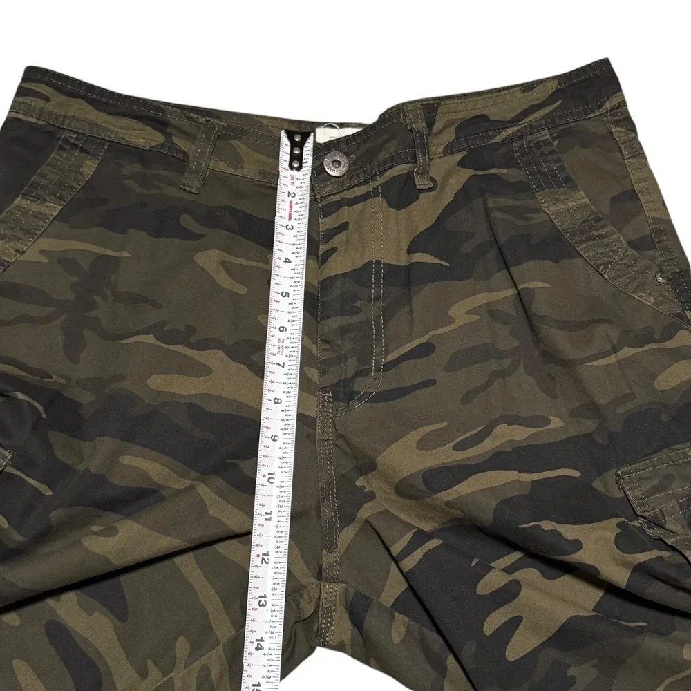 Colours Alexander Julian Camouflage Baggy Cotton Cargo Shorts Men's 34 (Fits 37)